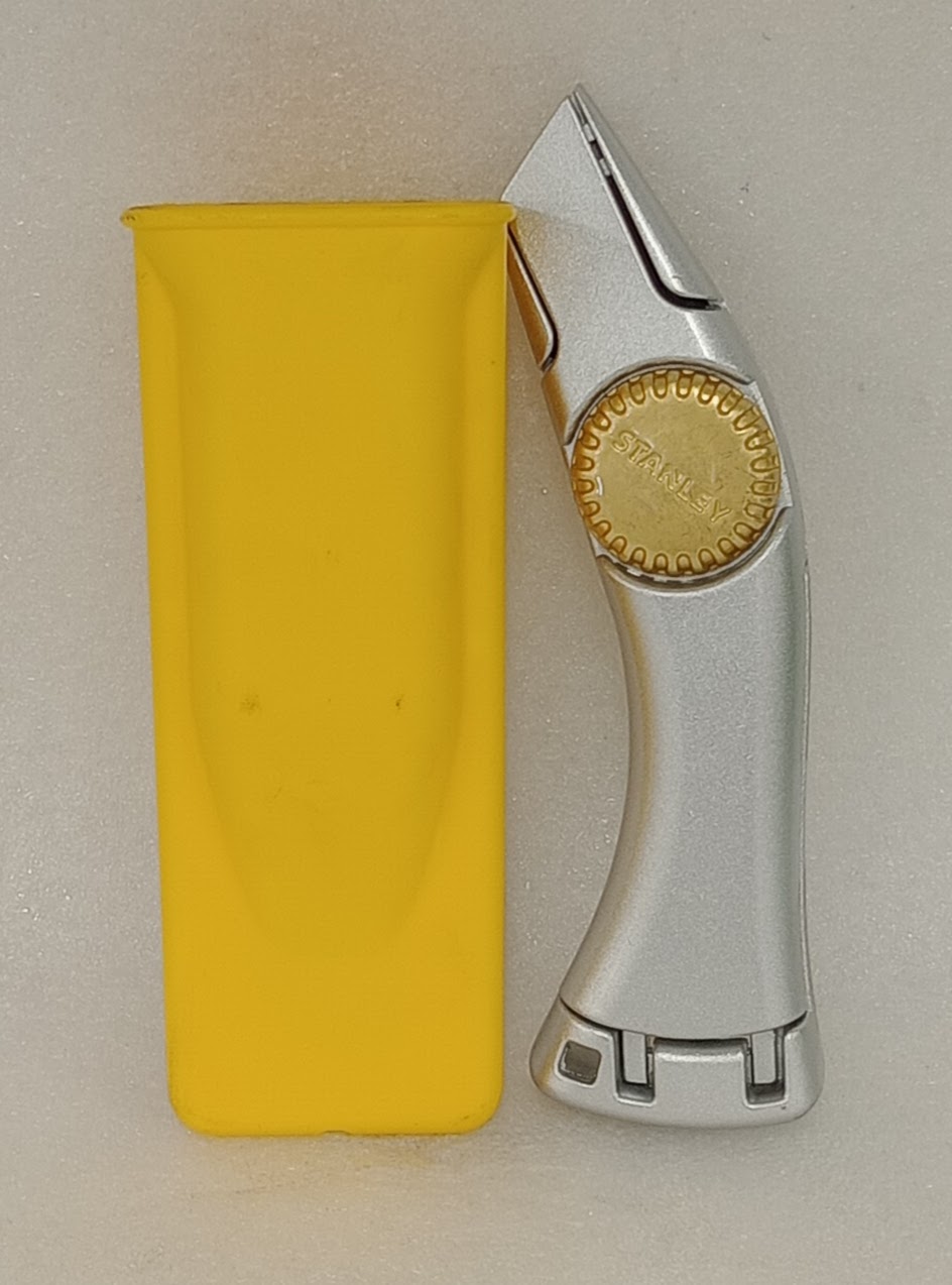 Titan Stanley Blade With Case