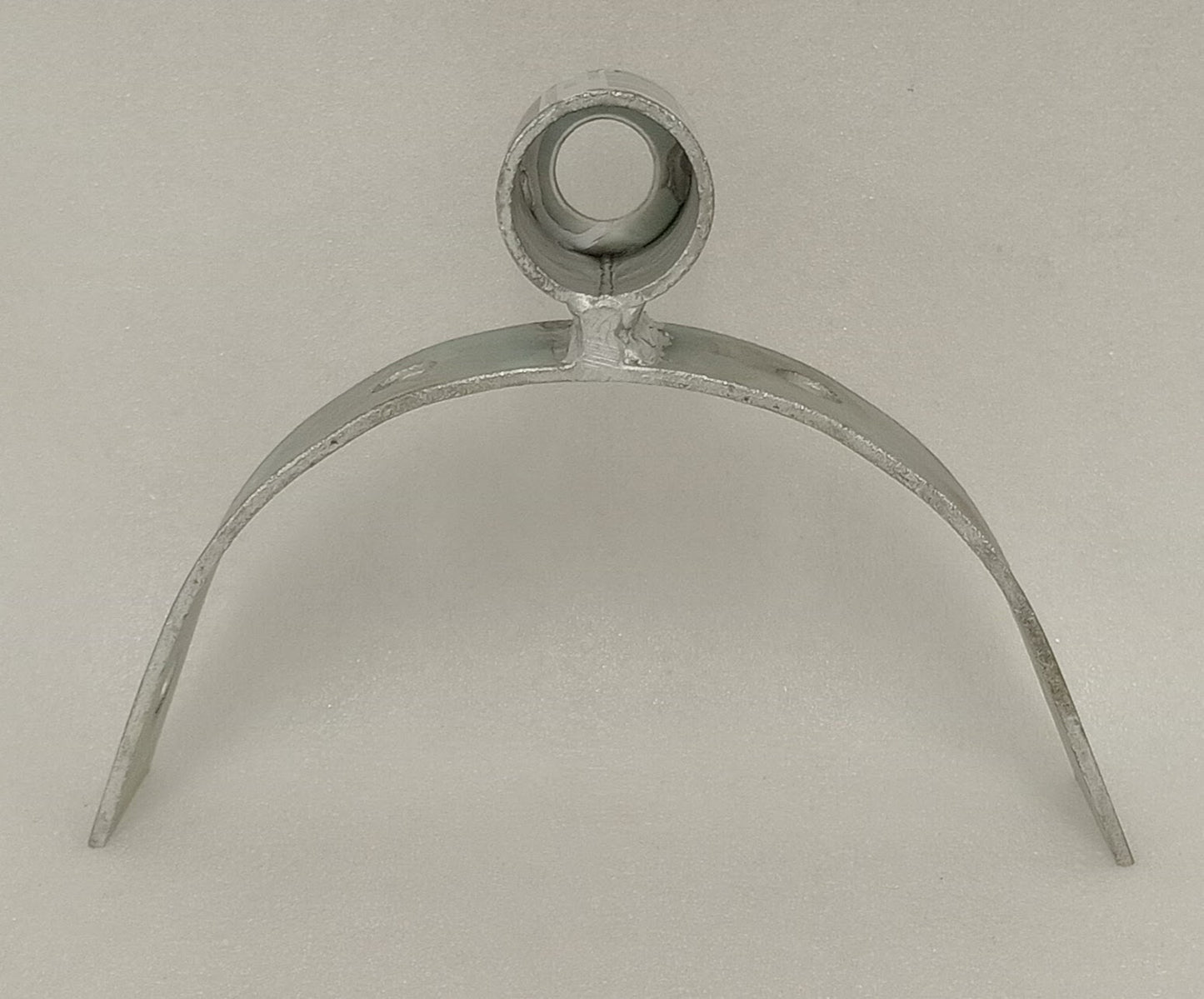 6in Semi Round Gate Hangers-Btm