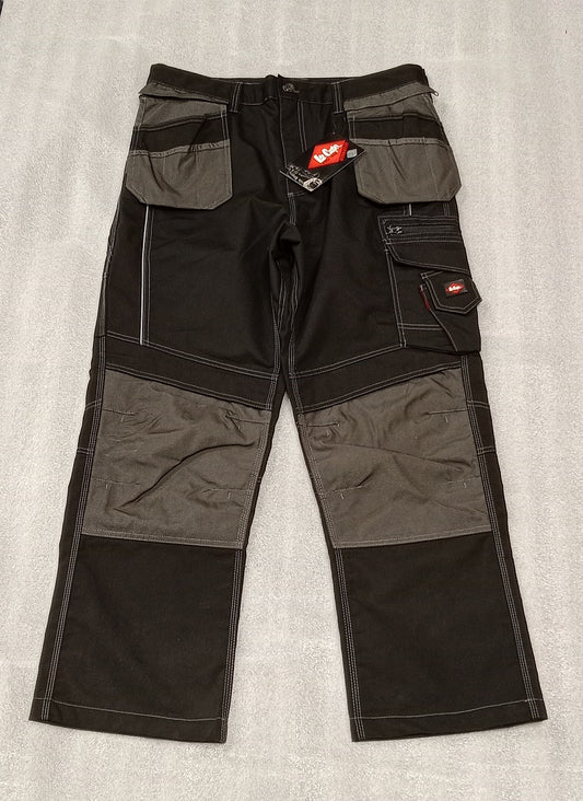 Lee Cooper 224 Trs Black Size R/L 32W